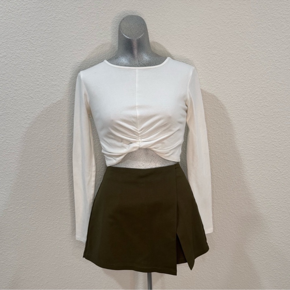 Forever 21 White Long Sleeve Crop Top